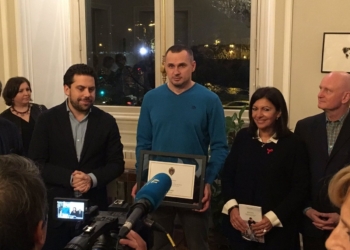 Сенцов получил звание почетного гражданина Парижа