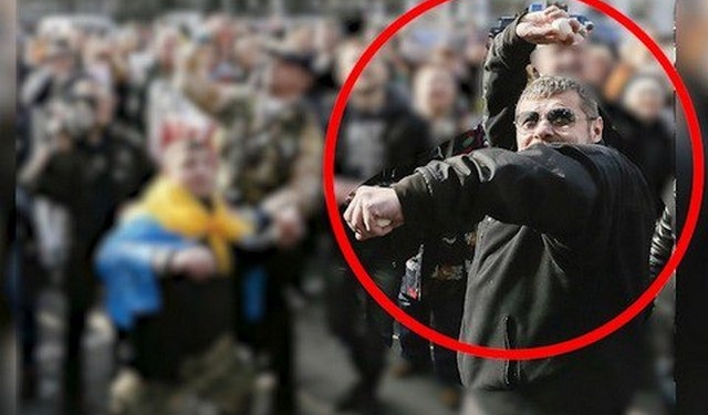 Россия завела уголовное дело на Мосийчука за бросание яиц в посольство