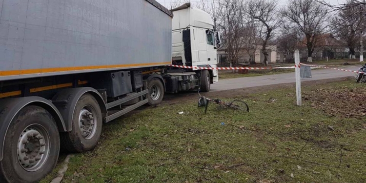 На Николаевщине фура раздавила велосипедиста (ФОТО)