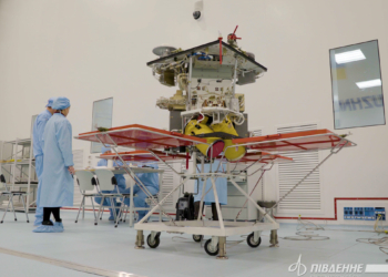 На новый год большие планы. КБ “Южное” испытывает космический аппарат дистанционного зондирования Земли (ФОТО)