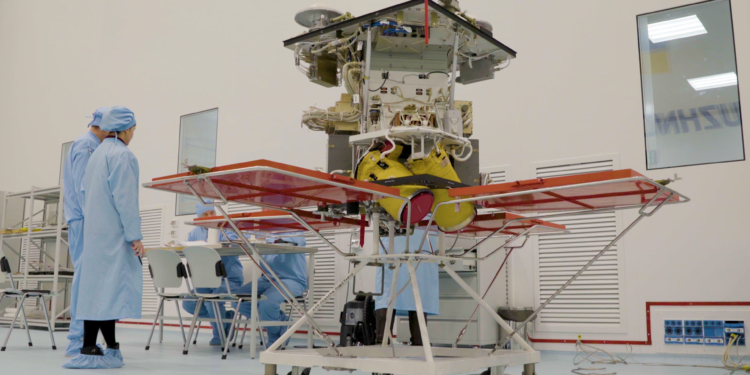 На новый год большие планы. КБ “Южное” испытывает космический аппарат дистанционного зондирования Земли (ФОТО)