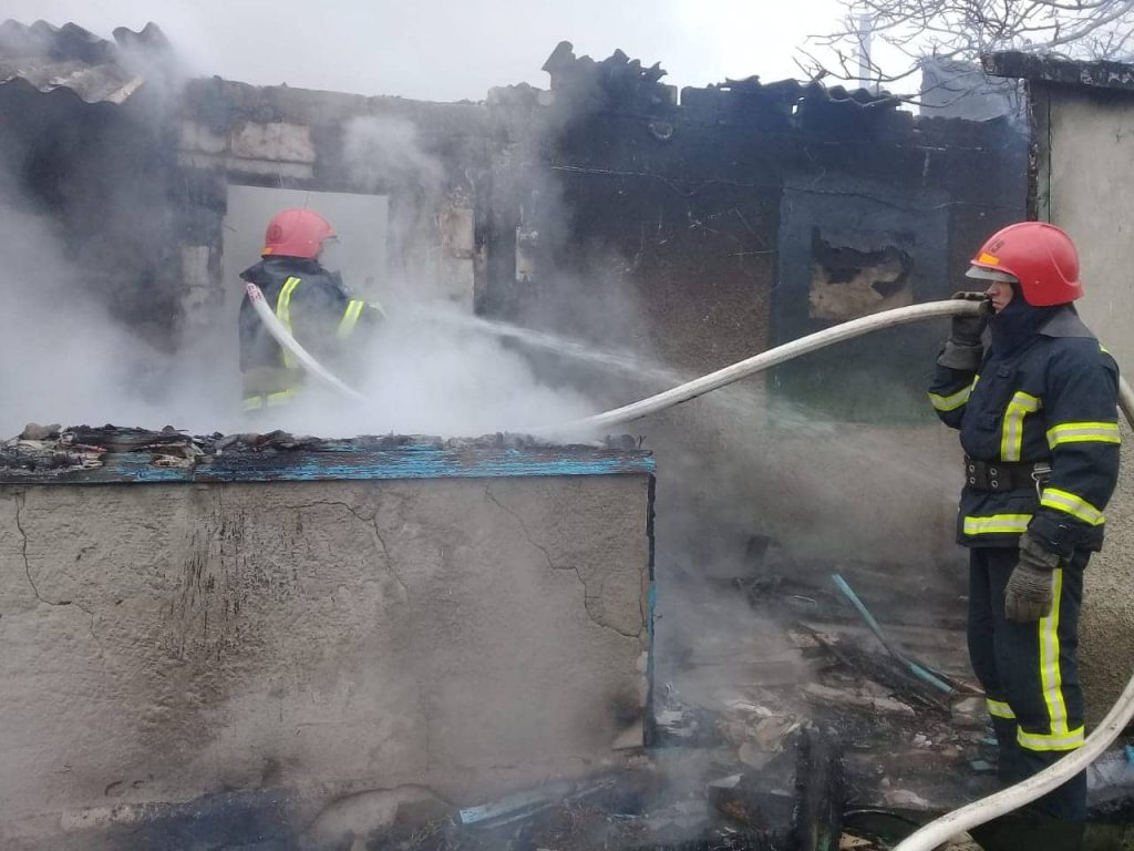 В Очаковском районе в пылающем доме заживо сгорел беспомощный мужчина (ФОТО) 3