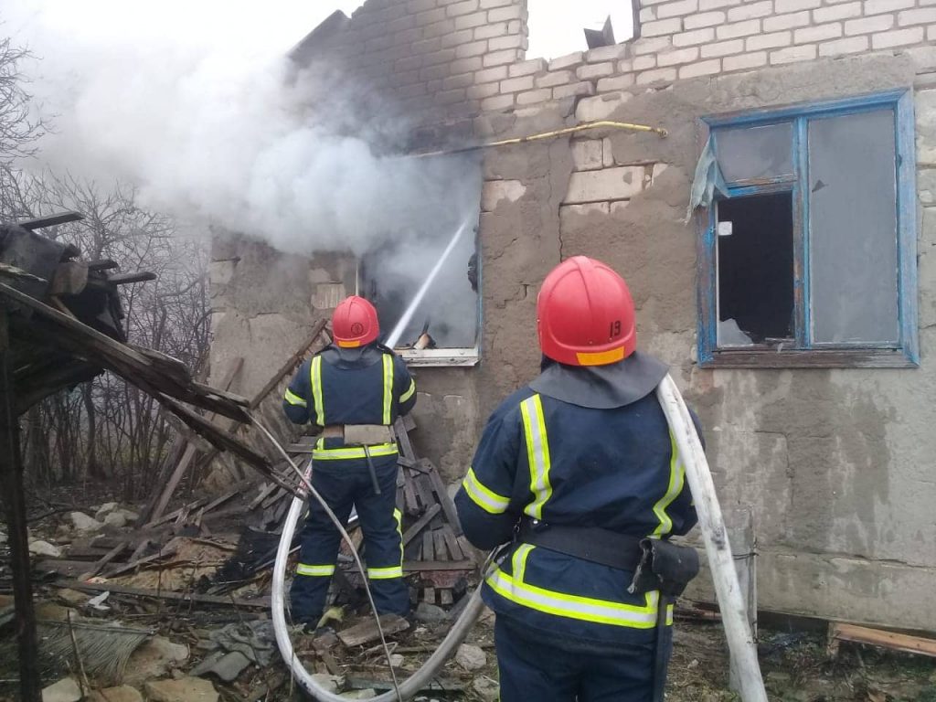 В Очаковском районе в пылающем доме заживо сгорел беспомощный мужчина (ФОТО) 1