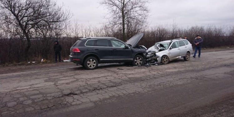 Патрульные заявили, что причиной смертельной аварии на Николаевщине могла стать яма. Дорожникам грозит привлечение к ответственности (ФОТО)