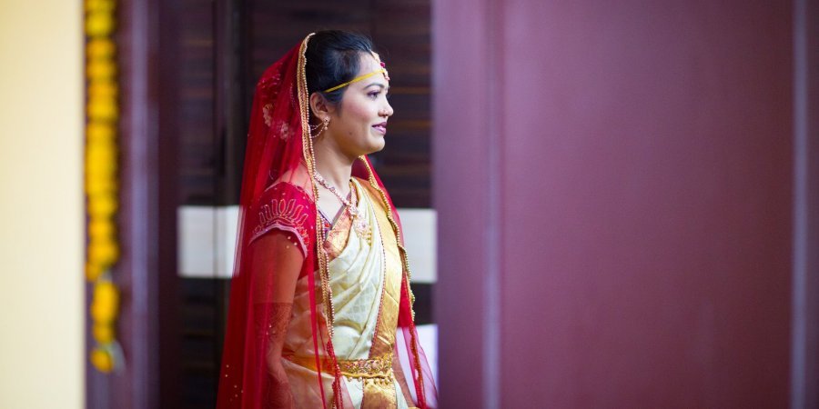 Спецоперация. В Индии преступника задержали на свадьбе - он женился на полицейской под прикрытием 1