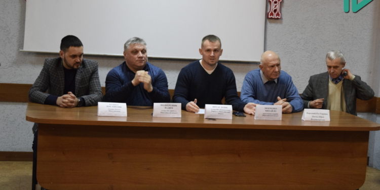 В Николаеве общественники и представители партий создали «Штаб по защите украинской земли»