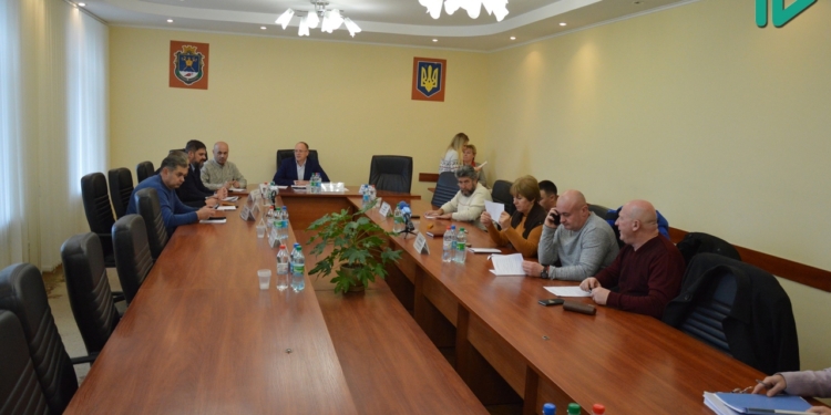 «Без всяких кадровых вопросов» — члены бюджетной комиссии облсовета хотят на следующей неделе созвать новую сессию