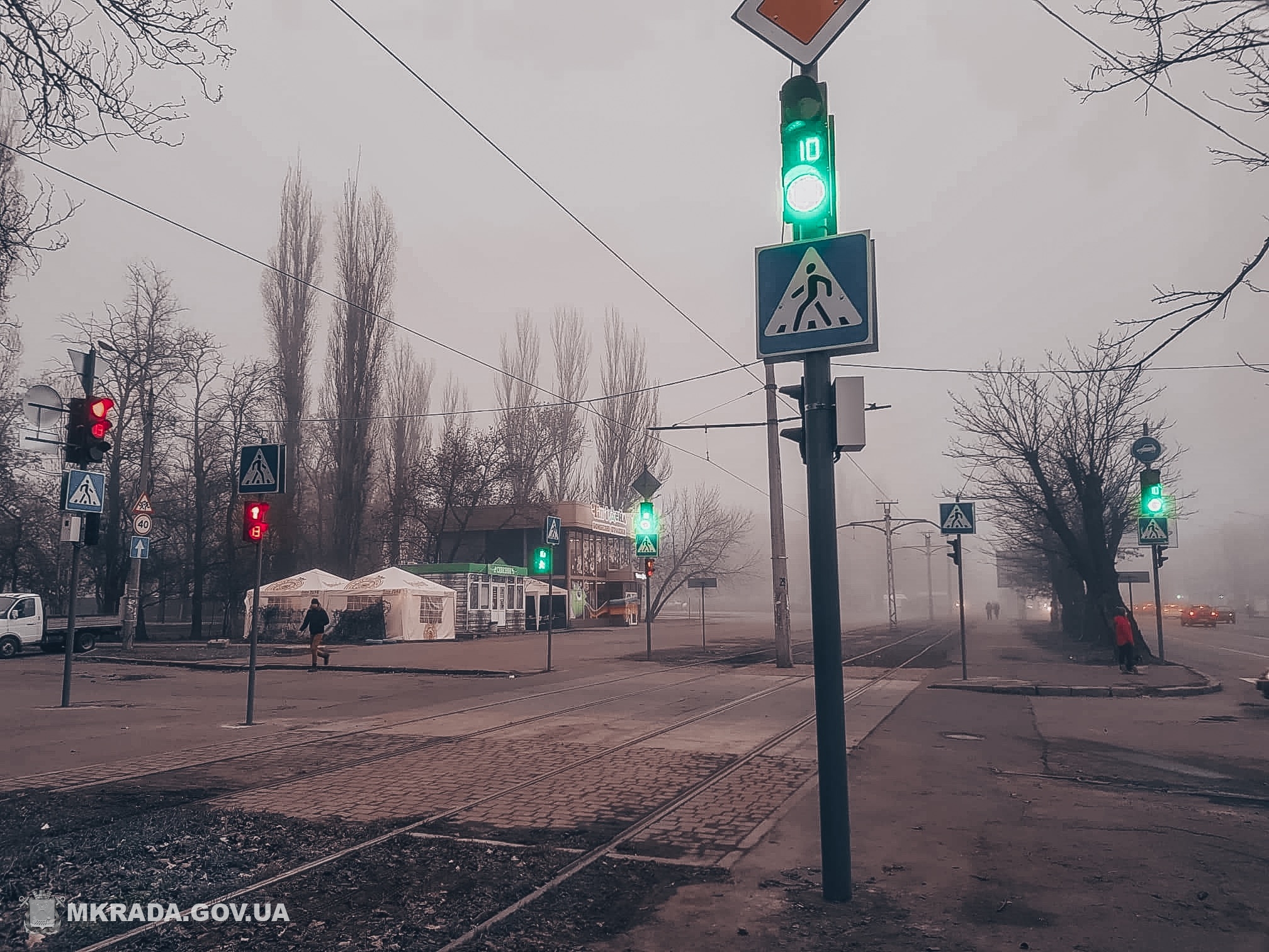 На углу проспекта Богоявленского и улицы Парковой установили светофоры (ФОТО)