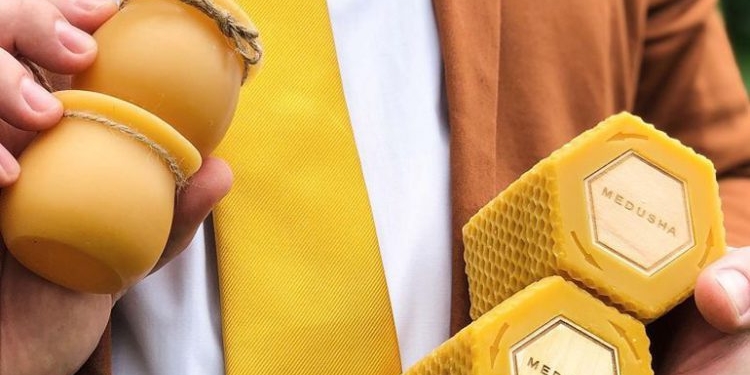 Только они и пчелы, но у них красивее. Украинская компания делает упаковку для меда из воска (ФОТО)