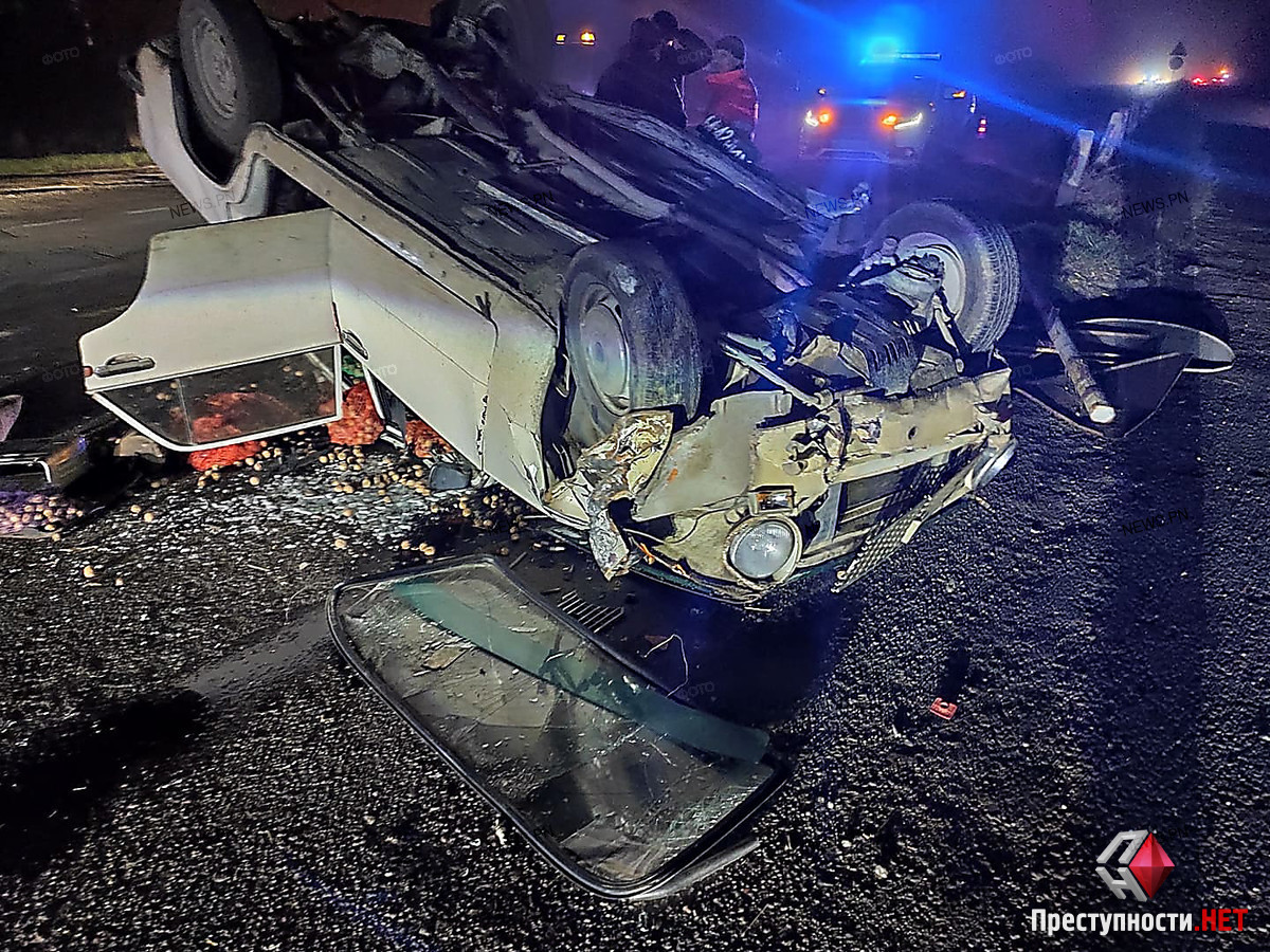 Под Николаевом перевернулся «ВАЗ»