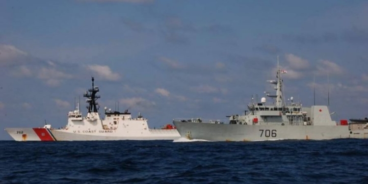 За российским разведывательным кораблем начали следить Вооруженные силы США и Канады