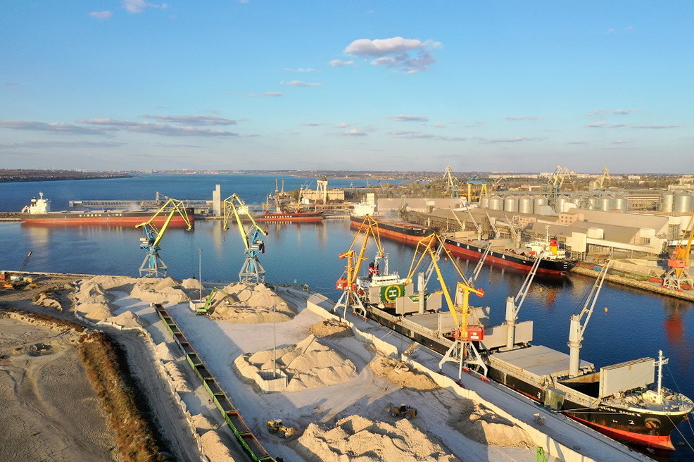 Николаевский порт «Ника-Тера» впервые достиг 8-миллионной отметки грузооборота с начала года 1