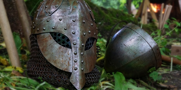 «Дурные слуги случаются во всяком доме». Витязи в ослиных шкурах вышли на ристалище