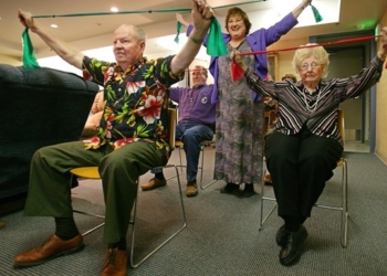 Названы три этапа старения человека