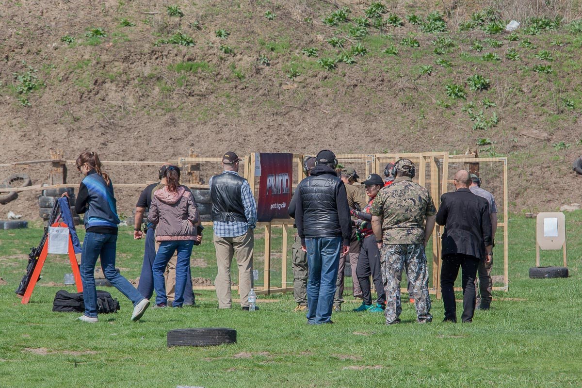 В Николаеве женщина, проходившая с ребенком мимо стрельбища полиции, получила пулевое ранение (ДОКУМЕНТ)