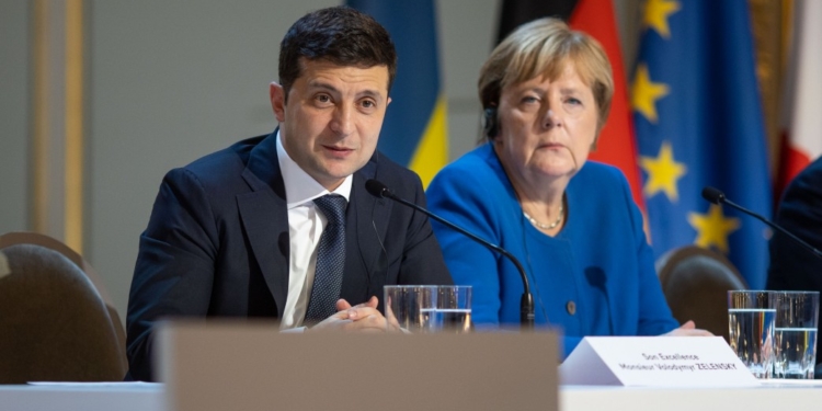 Не догма. Меркель поддержала Зеленского в стремлении трансформировать Минские соглашения