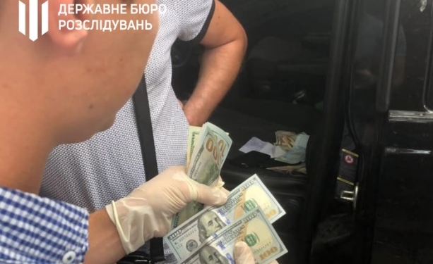 На Николаевщине два таможенника требовали за овец $5,4 тыс. взятки – теперь их будут судить (ФОТО)