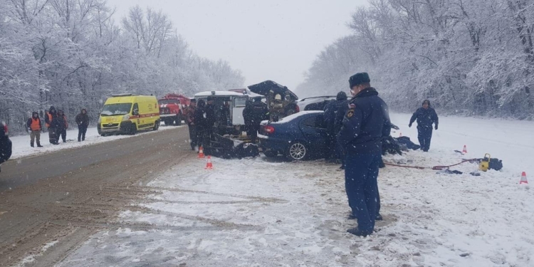 В ДТП в России трое украинцев погибли, еще шестеро травмированы (ФОТО)