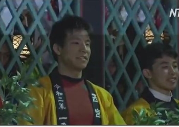 Пять тысяч японцев бегали по храму за звание «Счастливчик года» (ВИДЕО)