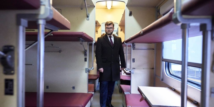 Симпатичная сумма: за увольнение с должности экс-глава Укрзализныци получит почти 7 млн.грн. – СМИ