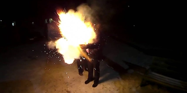 На Николаевщине в новогоднюю ночь у семиклассника в руках взорвалась петарда