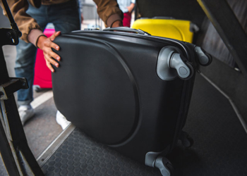 В Израиле американский турист стал заложником багажного отделения автобуса – выручала полиция (ВИДЕО)