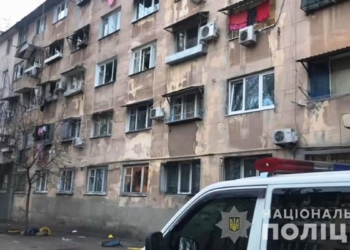 Бросил гранату и закрыл дверь – 3 человека пострадали от взрыва в Одессе (ФОТО, ВИДЕО)