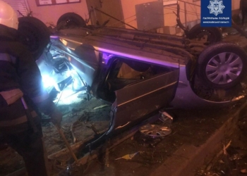 В Николаеве пьяный водитель вдребезги разбил авто – двое пострадавших (ФОТО)