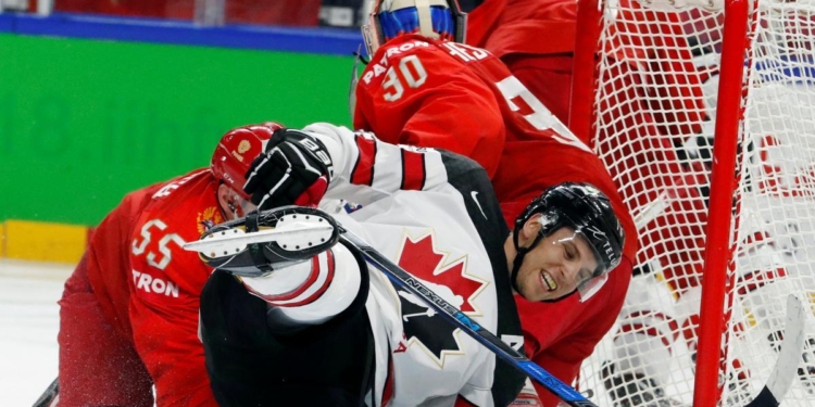 Эпический фейл: в России вместо поражения от Канады показали запись победного финала 2011 года