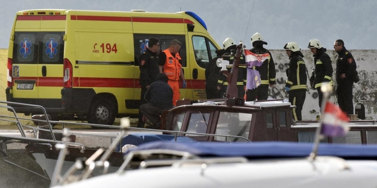 В Хорватии разбился военный вертолет