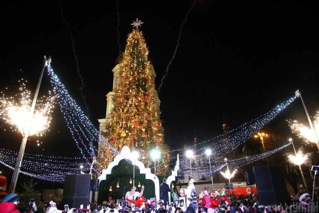 Киевская новогодняя елка вошла в пятерку самых красивых елок Европы 1