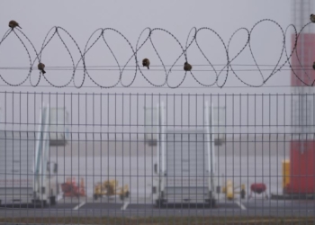 С самолета – в больницу. Смертельный китайский вирус уже в РФ