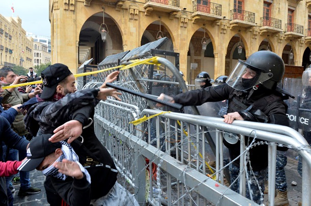 В Ливане массовые столкновения: 165 пострадавших 1