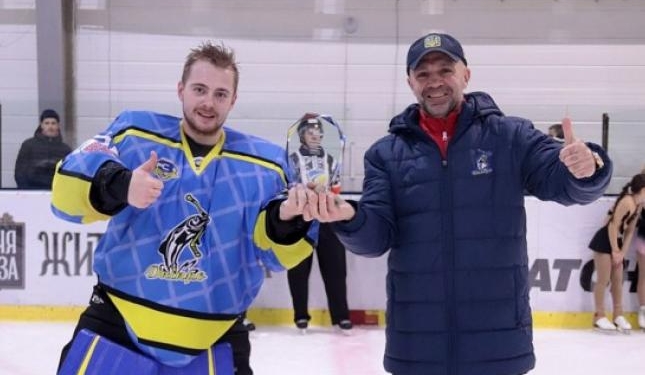 Двум российским хоккеистам “Днепра” дали  украинское гражданство