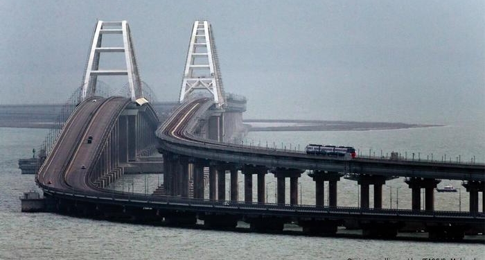 Россияне уже нашли “зраду” в поездах через Керченский мост