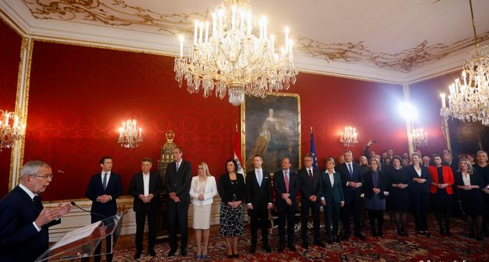 В Австрии после внеочередных выборов начало работать новое правительство: большинство должностей впервые заняли женщины