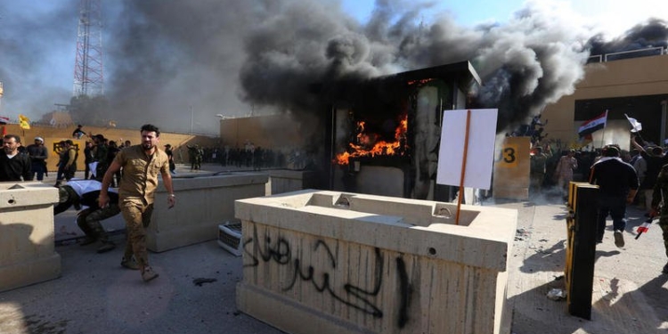 США отправят в Ирак 750 военных после нападения на посольство (ФОТО)