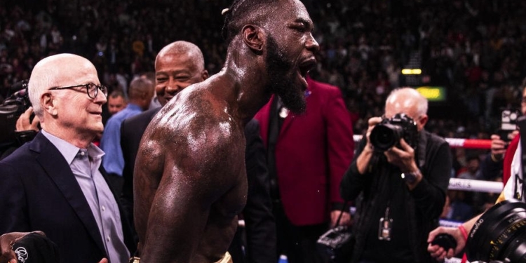 Папа Римский наградил чемпиона мира в супертяжелом весе званием посла мира в боксе