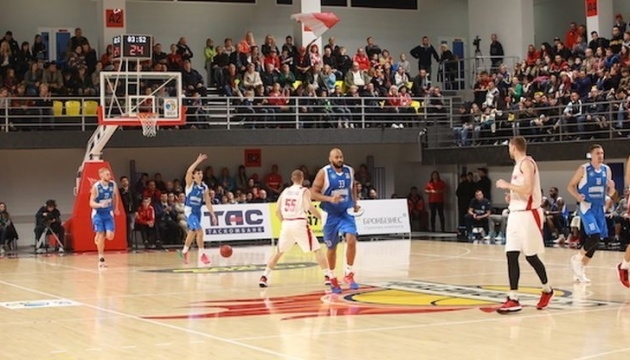 МБК «Николаев» уступил «Прометею» в очередном матче Суперлиги