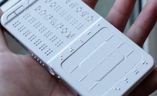 В продажу запустили телефон для слепых
