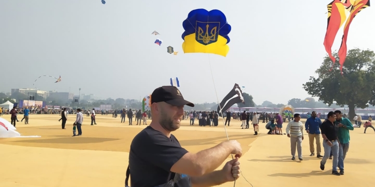 Николаевские кайтеры ярко выступили на Международном фестивале воздушных змеев в Индии (ФОТО, ВИДЕО)