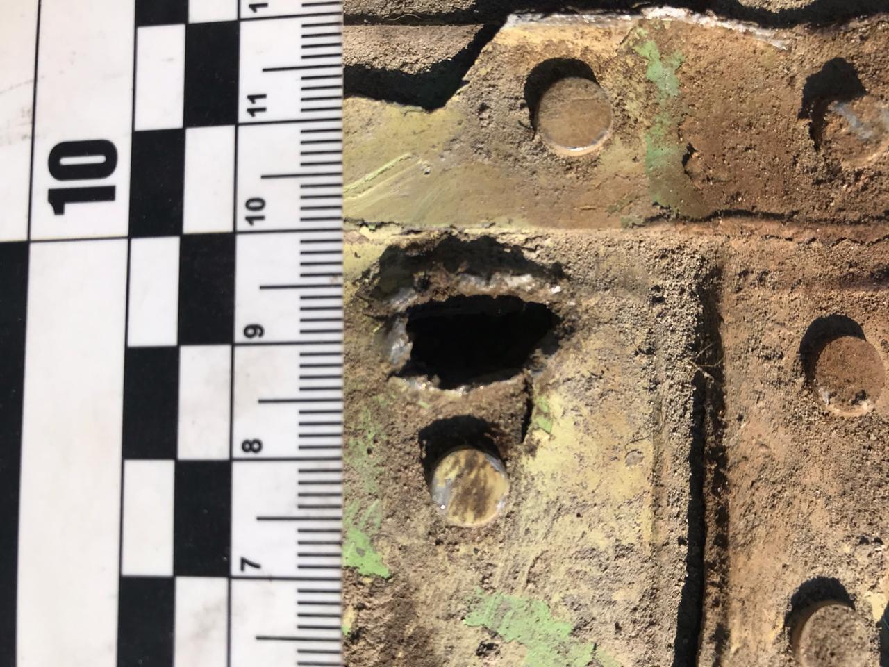 У Зеленского опубликовали фото фрагментов сбитого самолета МАУ со следами пробоин