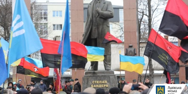 В украинских городах отметили годовщину со дня рождения Бандеры (ФОТО)