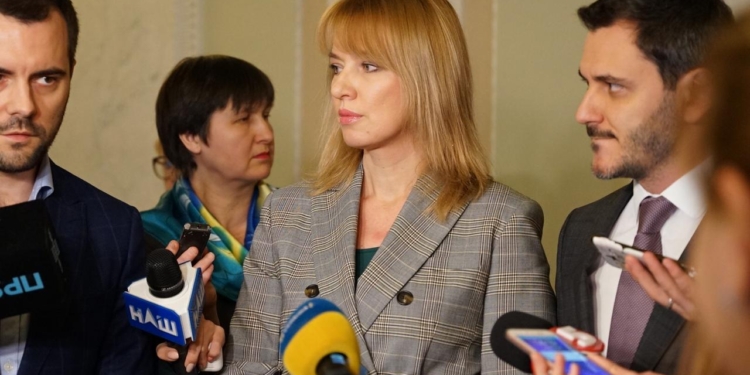 Депутаты из “Слуги народа” обратились в СБУ из-за прослушки Гончарука