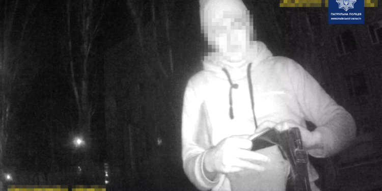 В Николаеве нарушивший правила водитель настойчиво предлагал патрульным «решить вопрос» за 200 гривен (ФОТО)