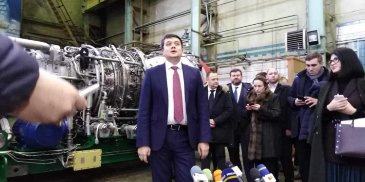 “Мы найдем механизм урегулировать этот вопрос” – Разумков о ситуации с Николаевским заводом “Океан” (ВИДЕО)