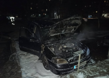 В Первомайске сгорел автомобиль Opel Astra. Причина пока неясна