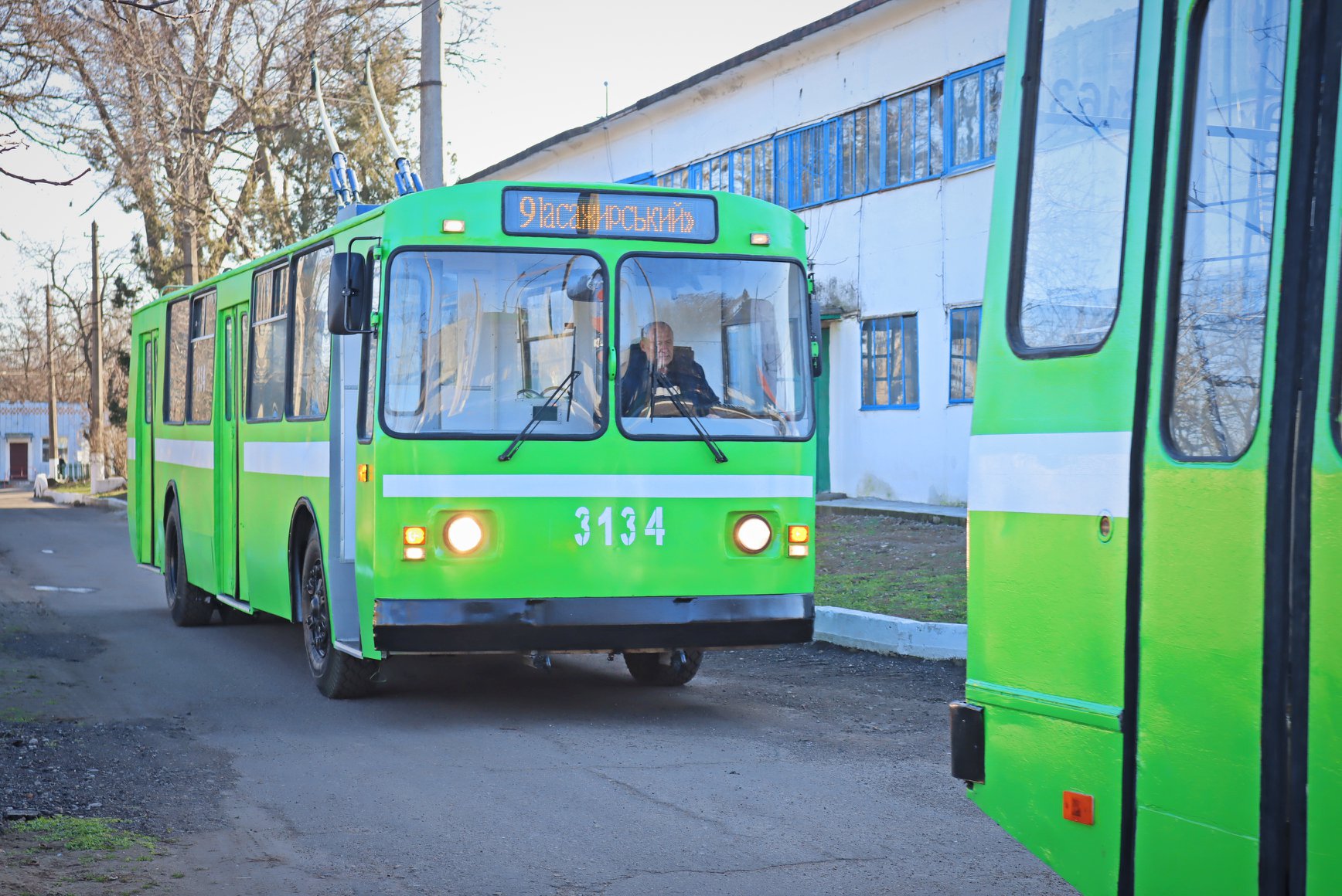 «Николаевэлектротранс» отремонтировал два троллейбуса (ФОТО)