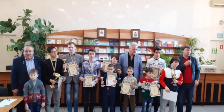 На 77-м открытом чемпионате Николаевской области по шахматам сражались почти полторы сотни участников (ФОТО)