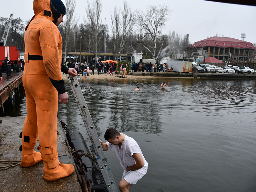 На Николаевщине в Крещение спасатели обеспечили безопастность по всем районам области (ФОТО) 5